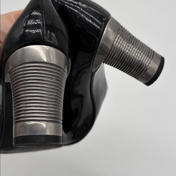 Salvatore Ferragamo Black Patent Leather Silver Heels Women Size 8 BLEMISH - Picture 11 of 12